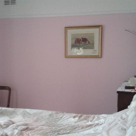 Ebborways Farm Bed And Breakfast Priddy Bilik gambar