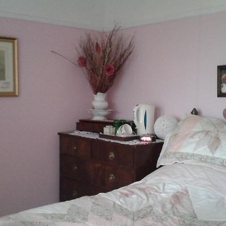 Ebborways Farm Bed And Breakfast Priddy Bilik gambar